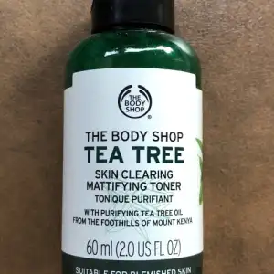 Tea Tree Skin Clearing Mattifying Toner